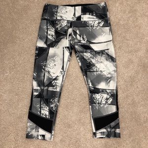 Mondetta Women’s Cropped Leggings